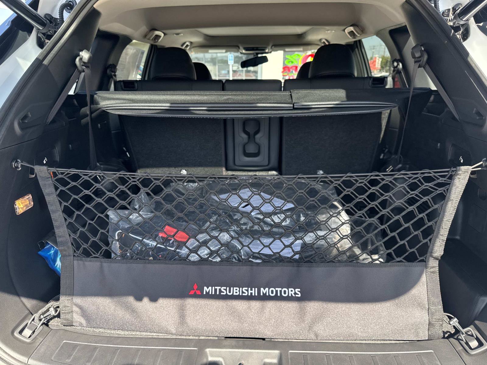 New 2025 Mitsubishi Outlander 4WD Plug-In Hybrid image 7