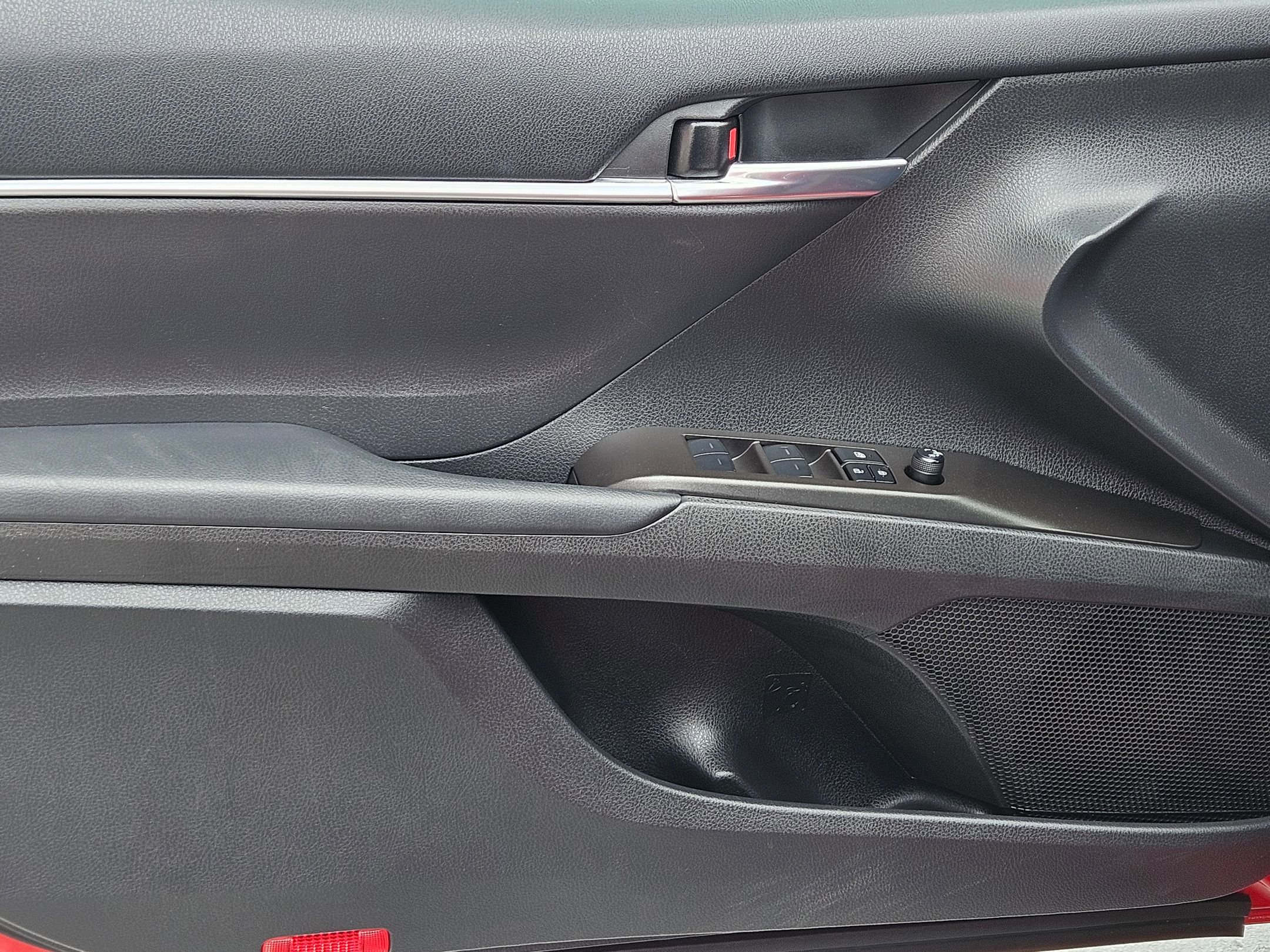 Used 2023 Toyota Camry LE image 16