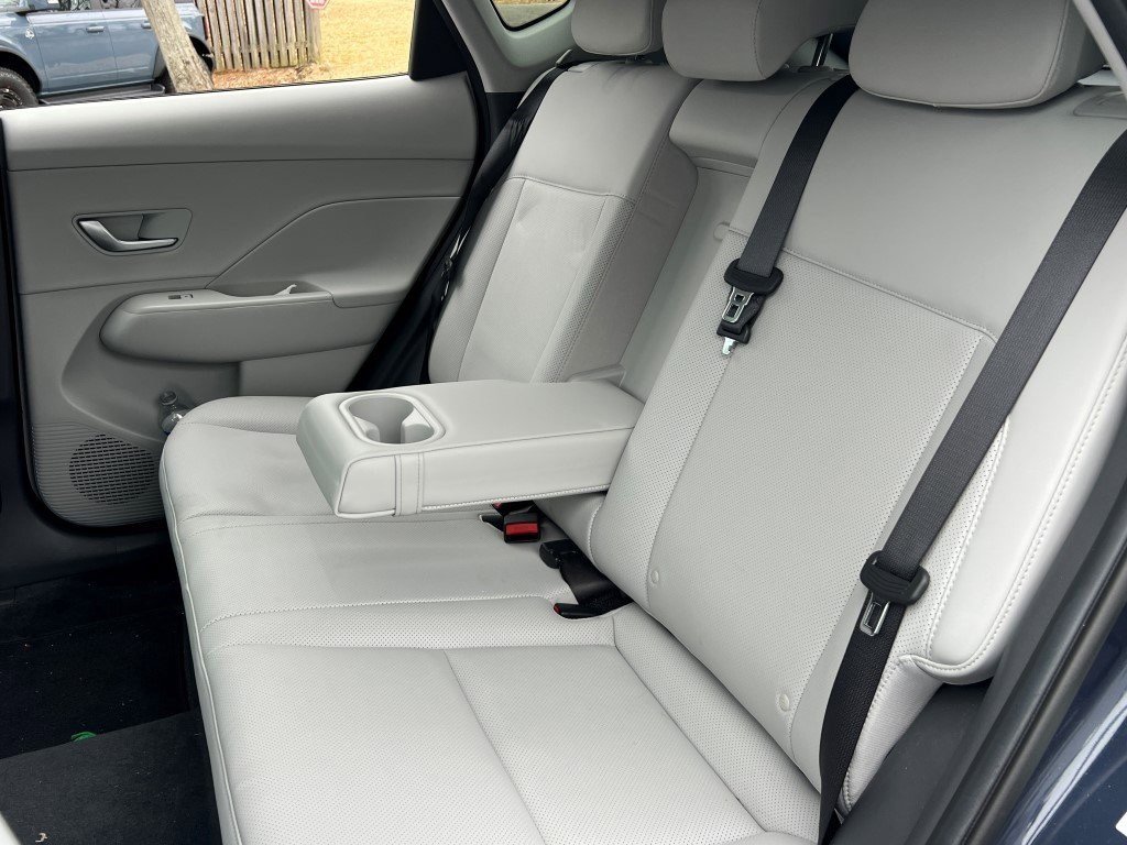 Used 2025 Hyundai Kona Limited image 17