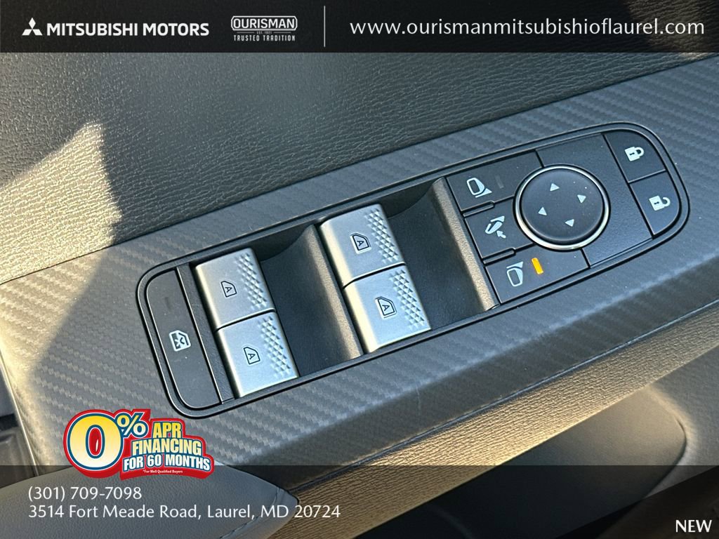 New 2025 Mitsubishi Outlander SEL image 8