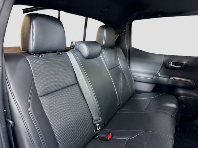 Used 2018 Toyota Tacoma TRD Sport image 29
