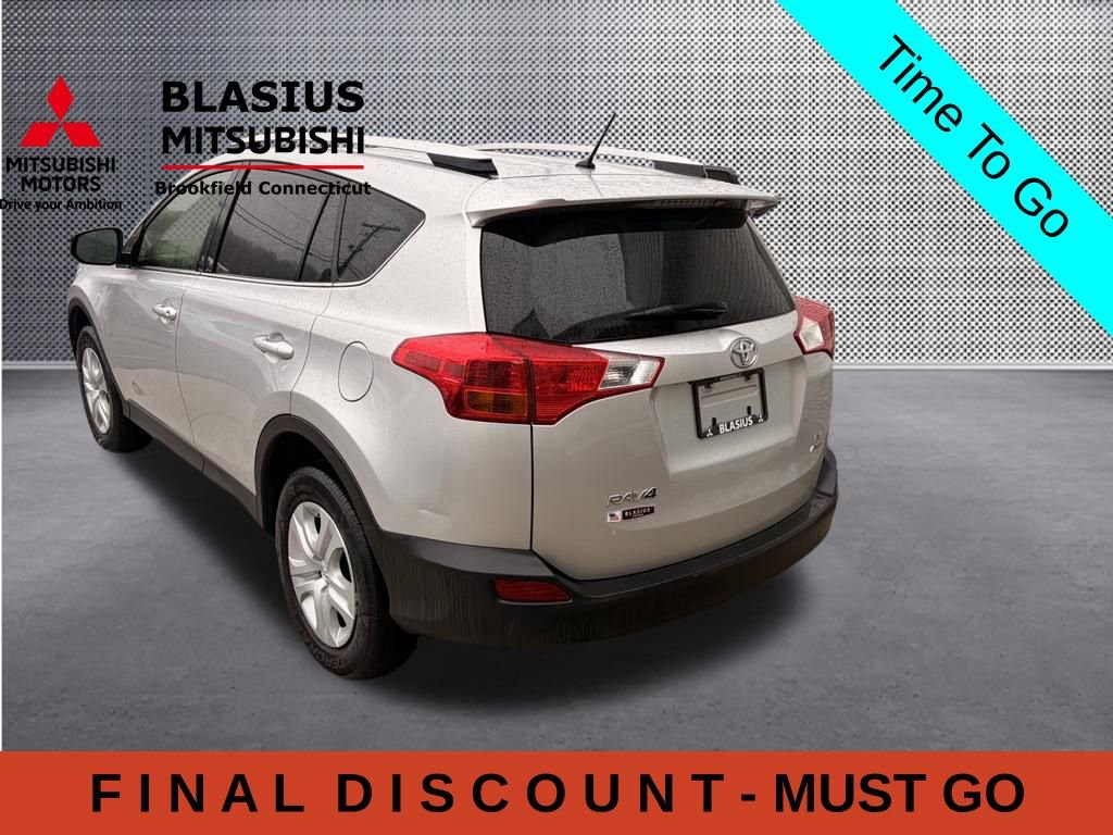 Used 2015 Toyota RAV4 LE AWD/4WD image 5