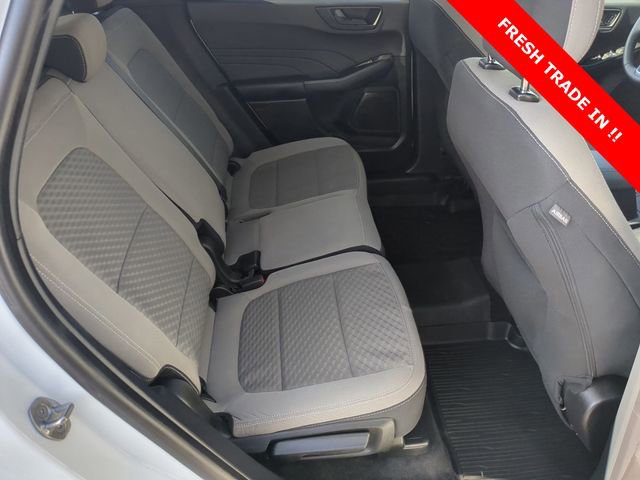 Used 2022 Ford Escape SE w/ Cold Weather Package image 18