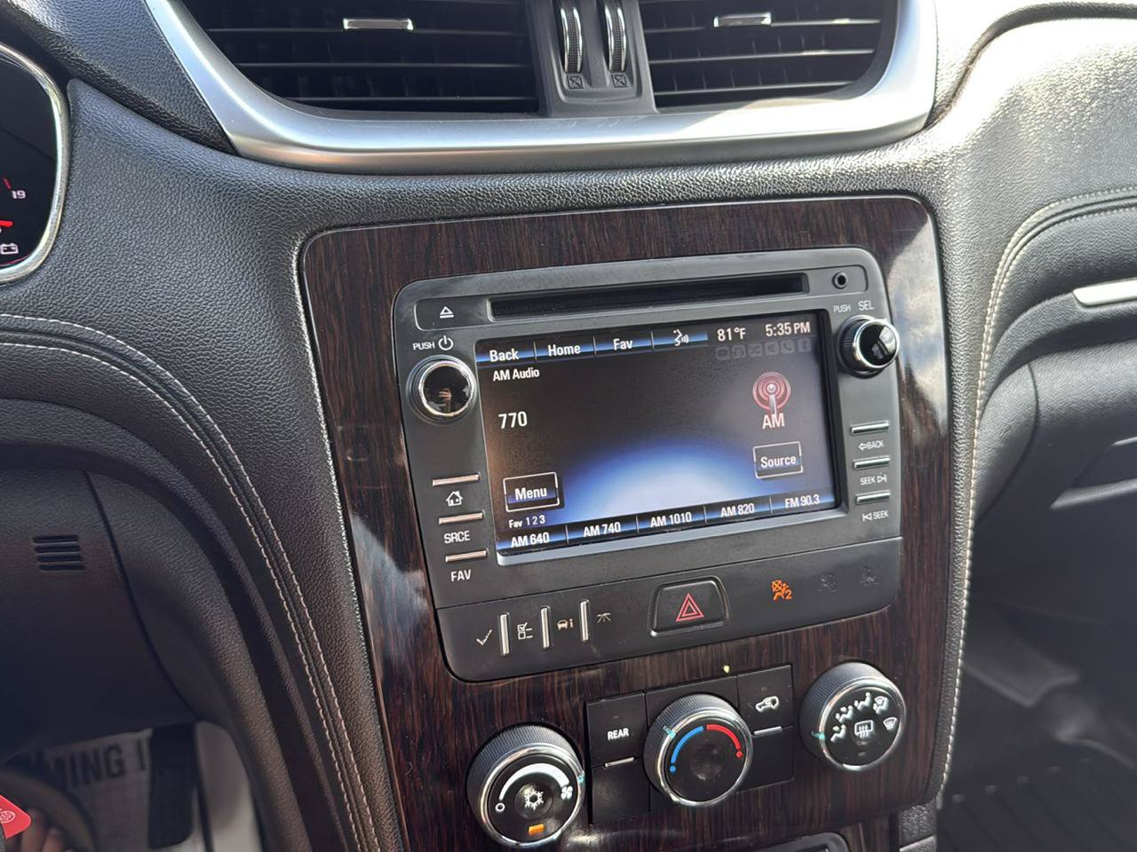Used 2015 Chevrolet Traverse LT AWD/4WD image 17