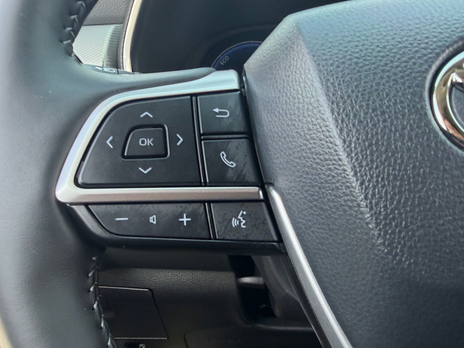 New 2026 Toyota Highlander Platinum image 23