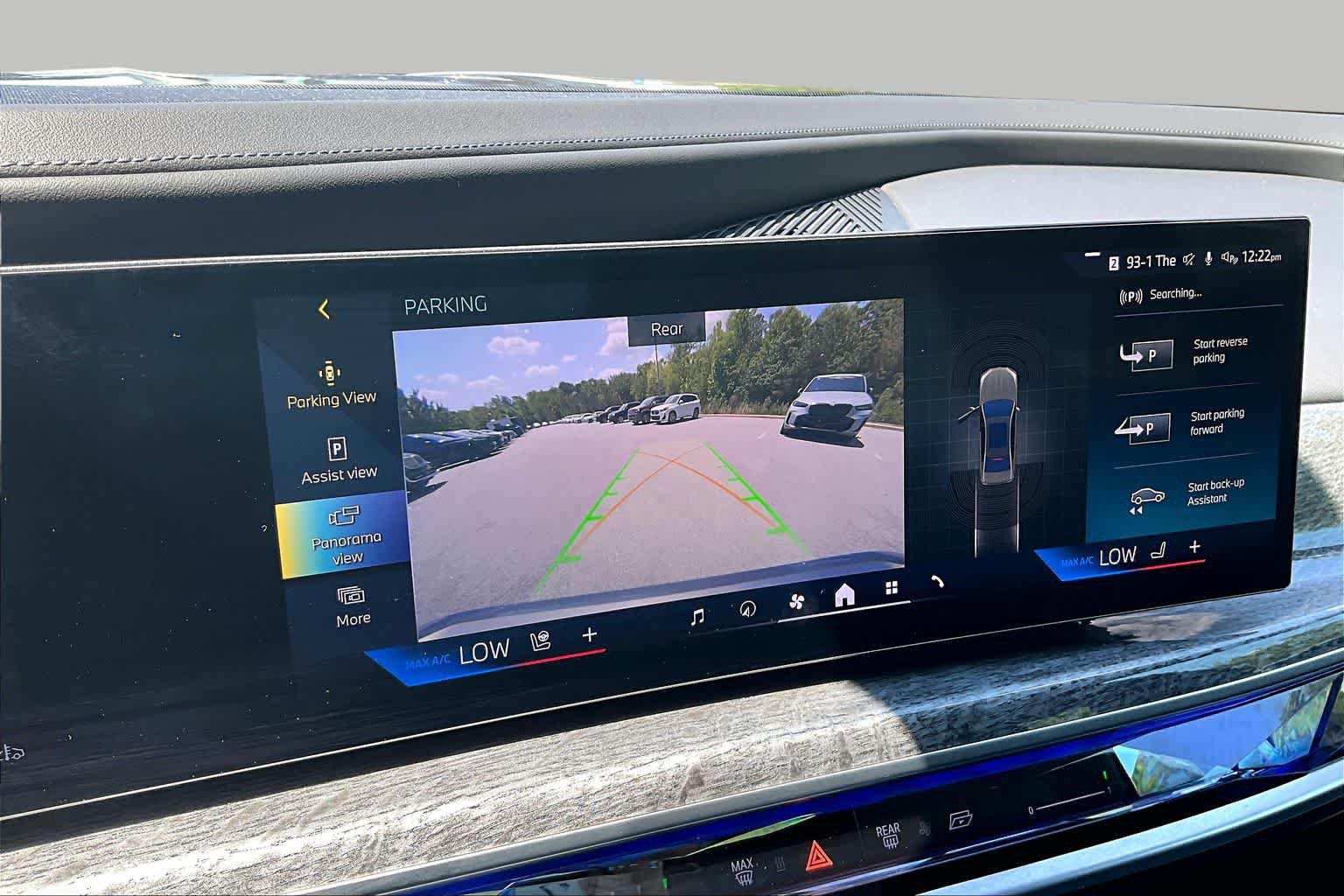 Certified 2025 BMW 740i RWD image 30