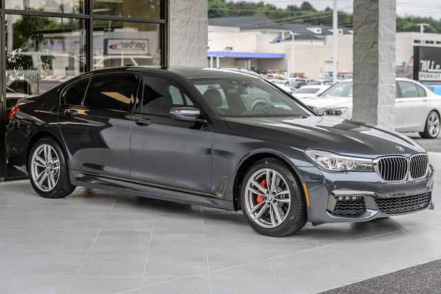 Used 2019 BMW 740i w/ M Sport Package RWD image 4
