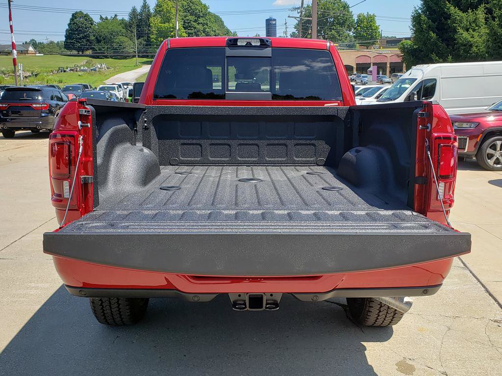 New 2026 RAM 2500 Laramie AWD/4WD image 8