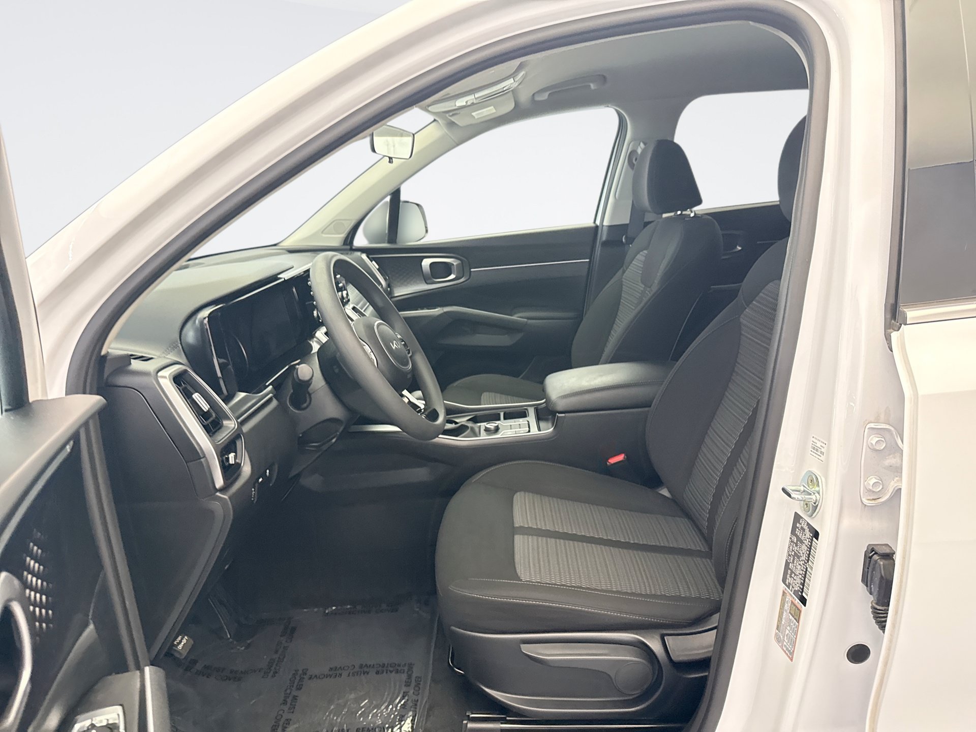 Used 2023 Kia Sorento LX AWD/4WD image 10