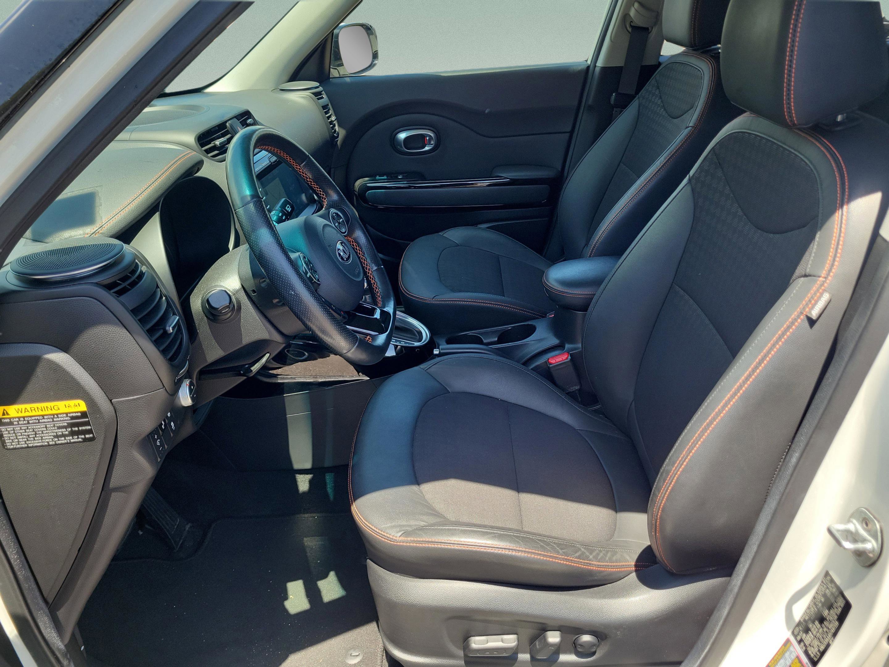 Used 2017 Kia Soul ! w/ Tech Package FWD image 25