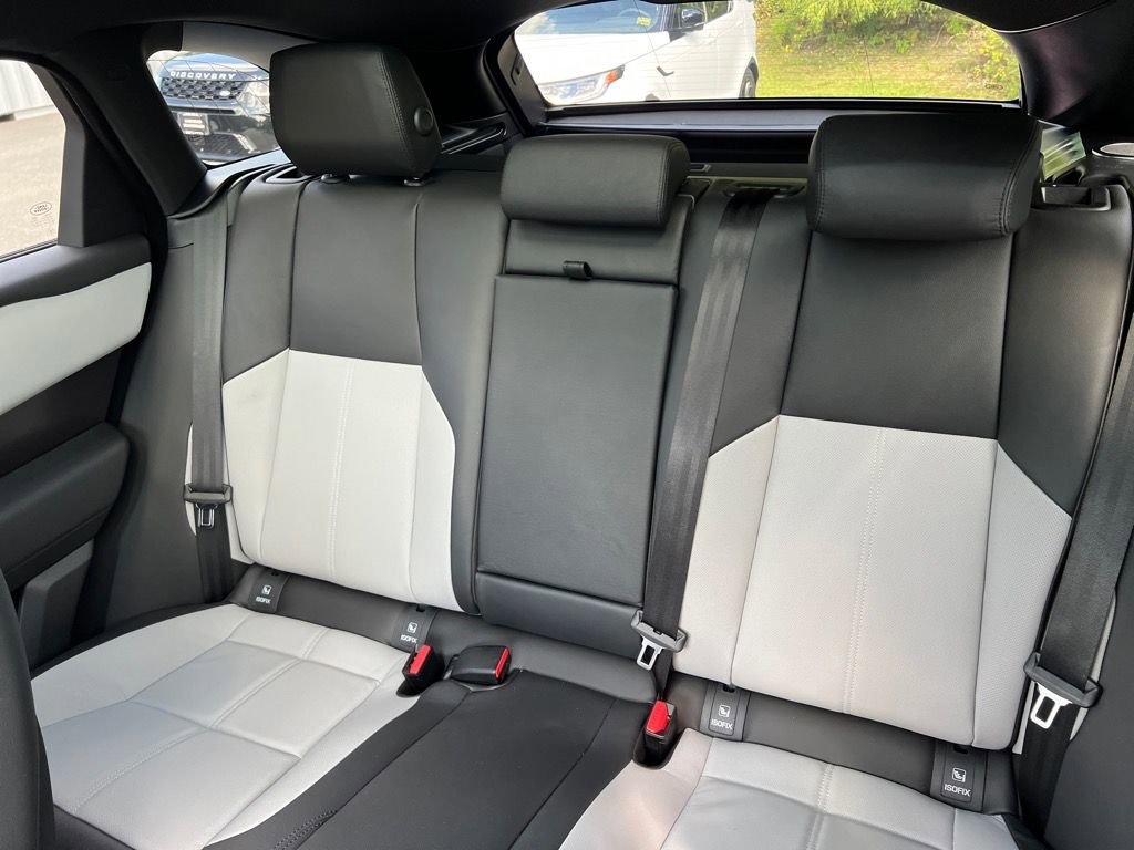 New 2026 Land Rover Range Rover Velar Dynamic SE image 25