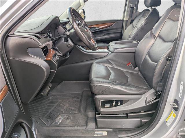 Used 2019 Cadillac Escalade Premium Luxury image 16