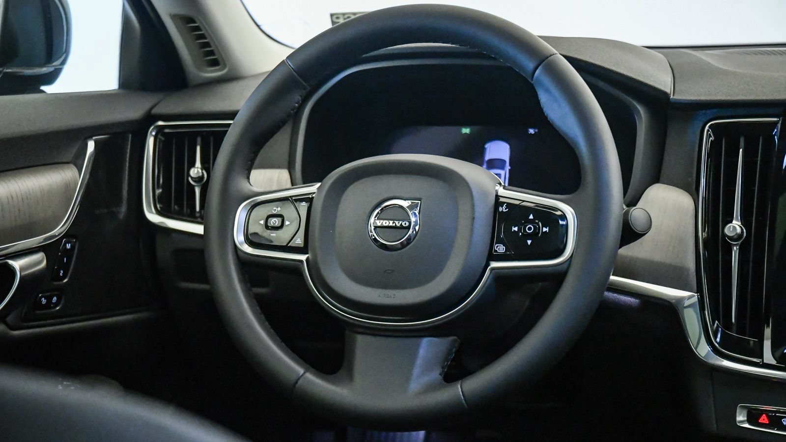 Certified 2023 Volvo S90 B6 Plus AWD/4WD image 13