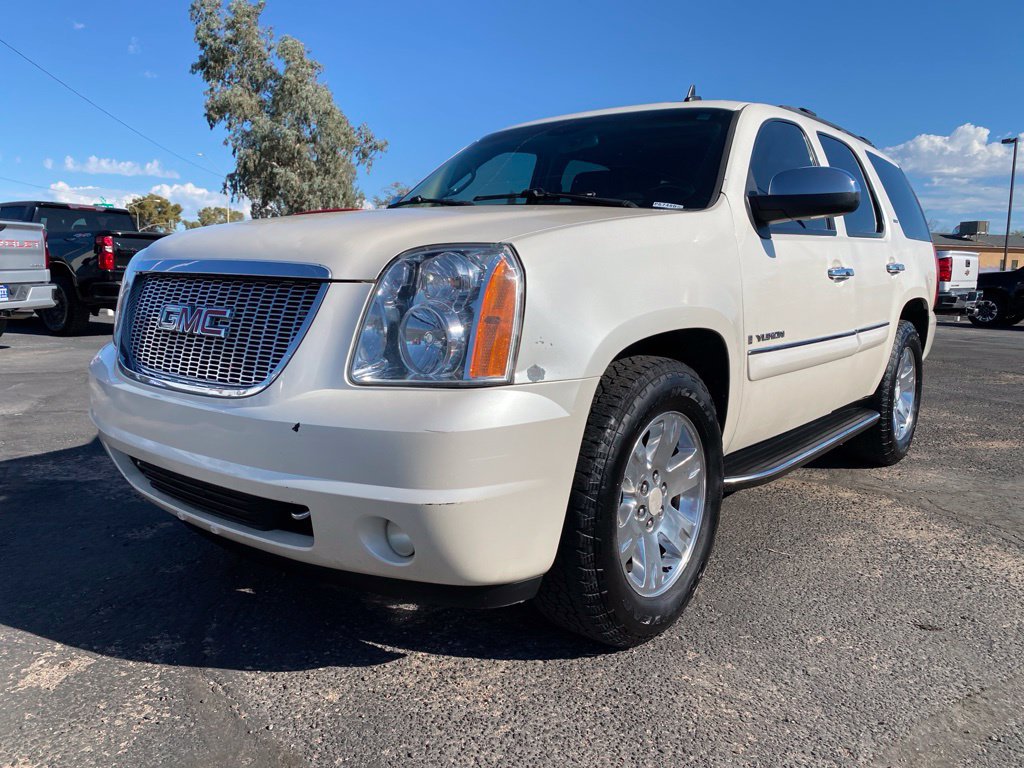 Used 2008 GMC Yukon SLT RWD image 2