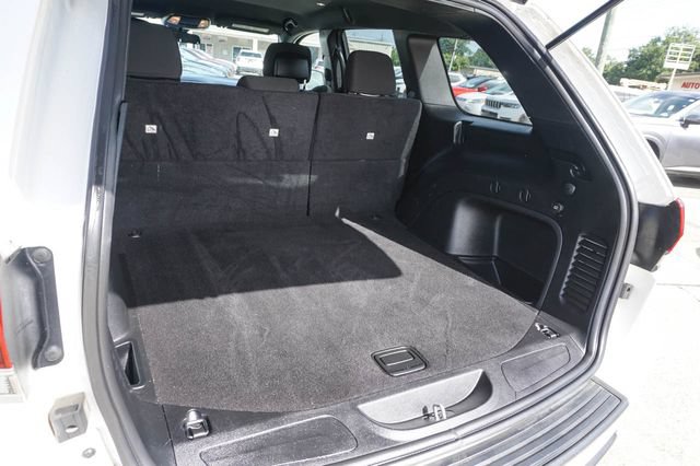 Used 2021 Jeep Grand Cherokee Laredo RWD image 5