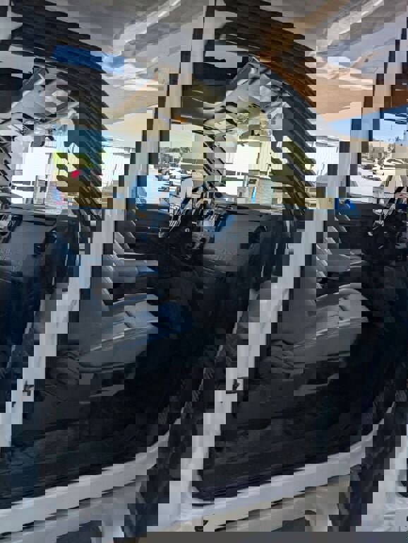 Used 2014 Ford F550 2WD Regular Cab Super Duty image 30