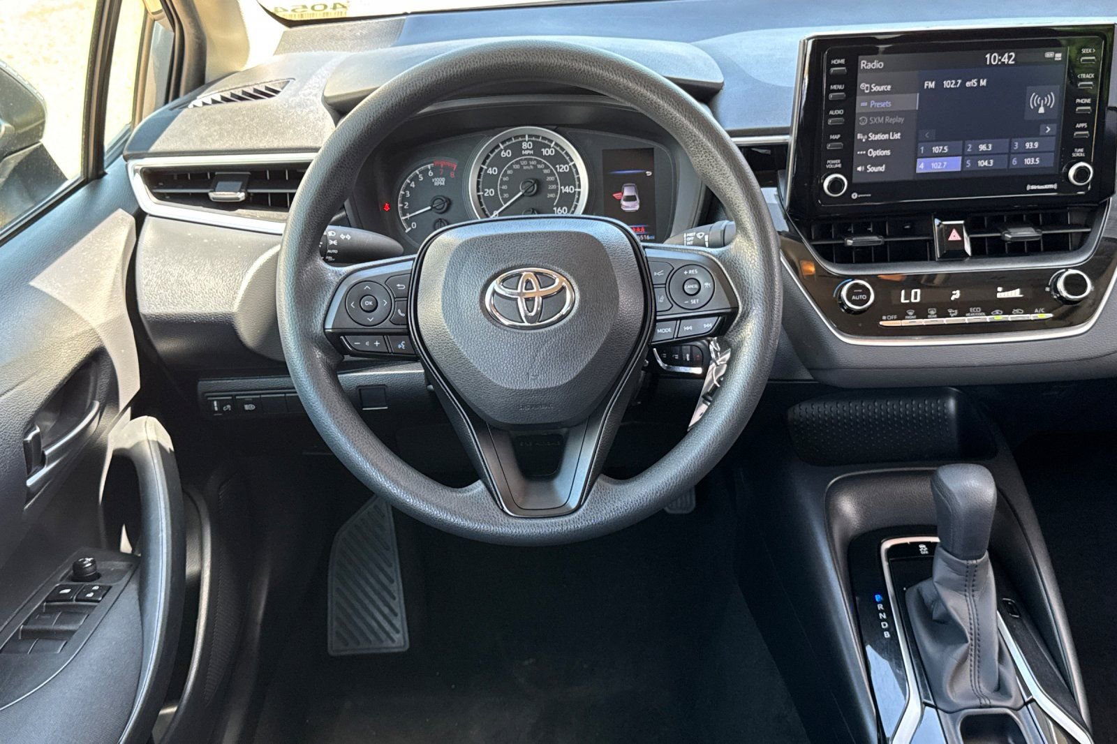 Used 2022 Toyota Corolla LE image 13