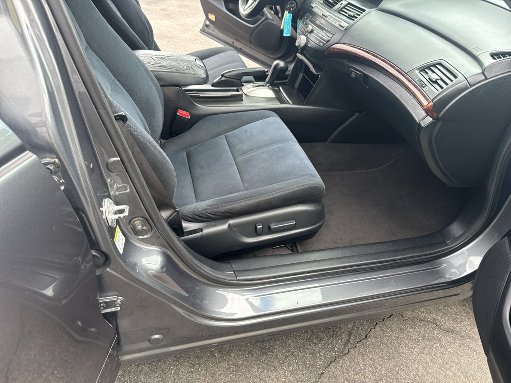 Used 2012 Honda Crosstour EX image 22