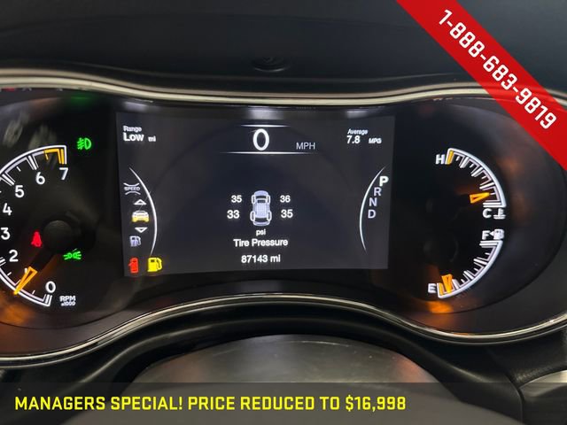 Used 2019 Jeep Grand Cherokee Laredo image 2