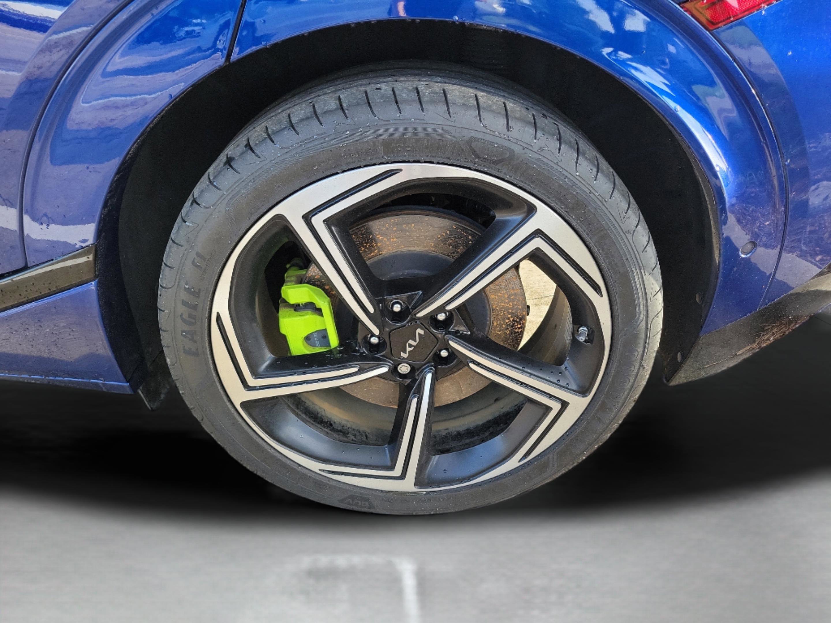 Certified 2023 Kia EV6 GT AWD/4WD image 30