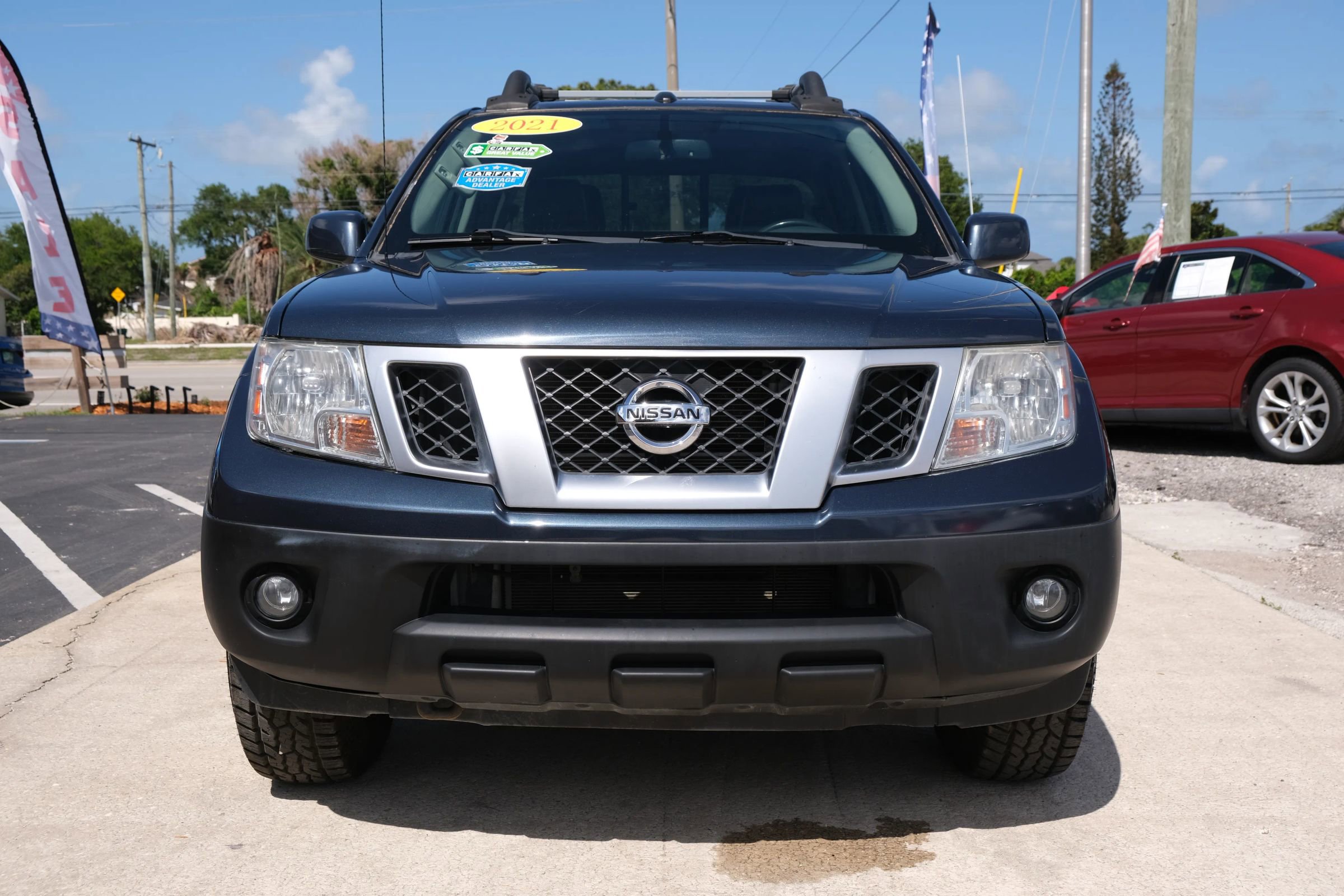 Used 2021 Nissan Frontier PRO-4X w/ Pro-4x Utility Package AWD/4WD image 2