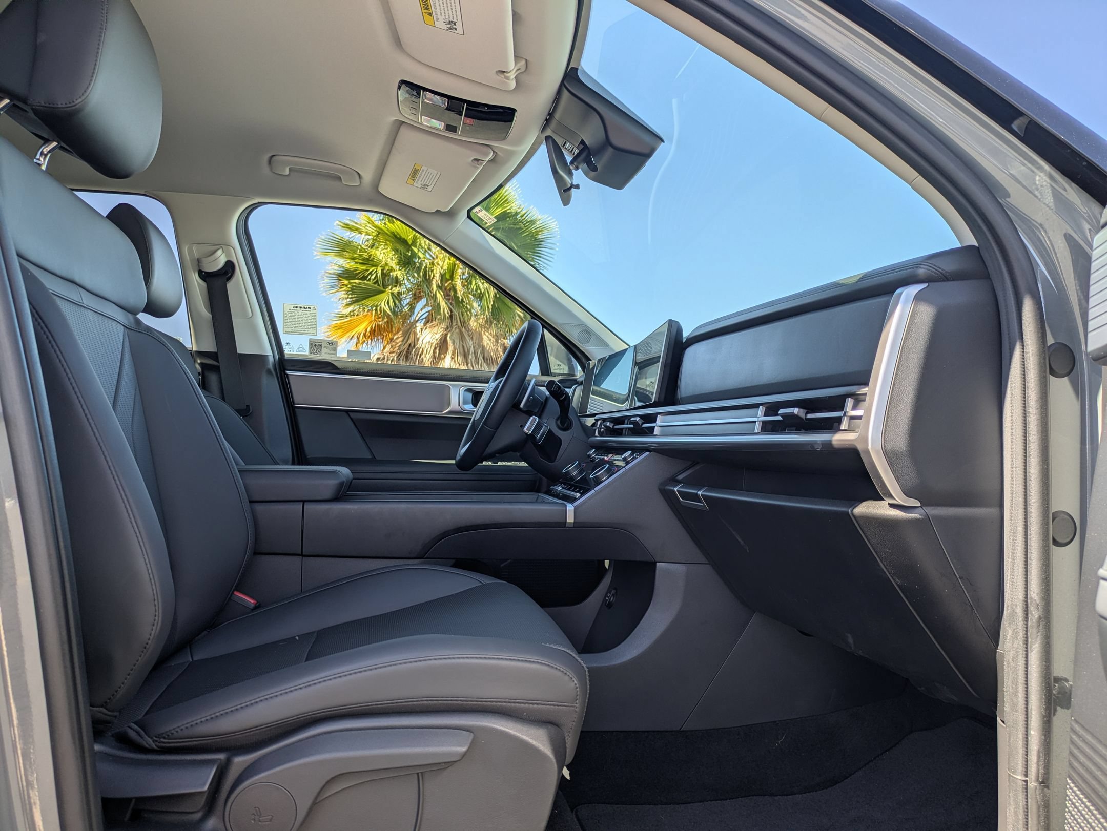 Certified 2025 Hyundai Santa Fe SEL FWD image 11