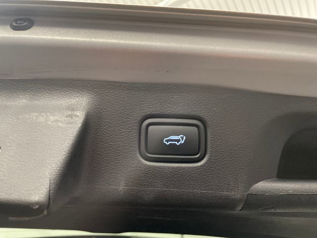 Used 2022 Hyundai Palisade SEL w/ 8P Bench Seat Package image 28