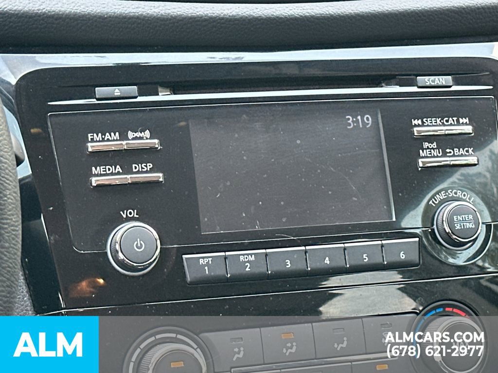 Used 2017 Nissan Rogue S AWD/4WD image 33