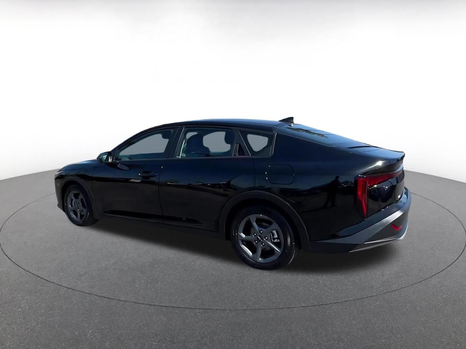 Used 2025 Kia K4 FWD image 9