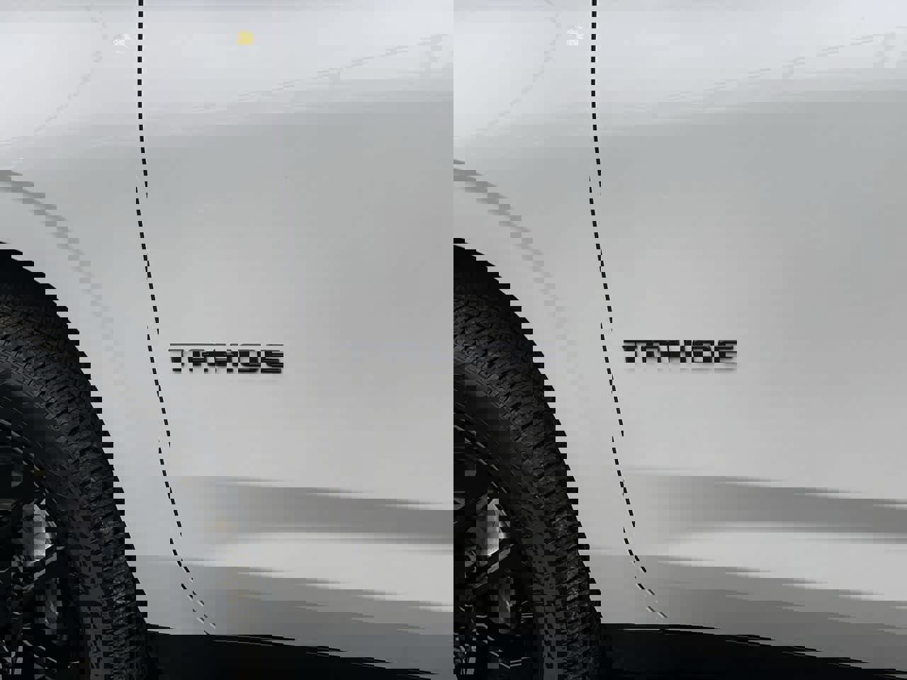 Used 2023 Chevrolet Tahoe LT w/ Luxury Package AWD/4WD image 10