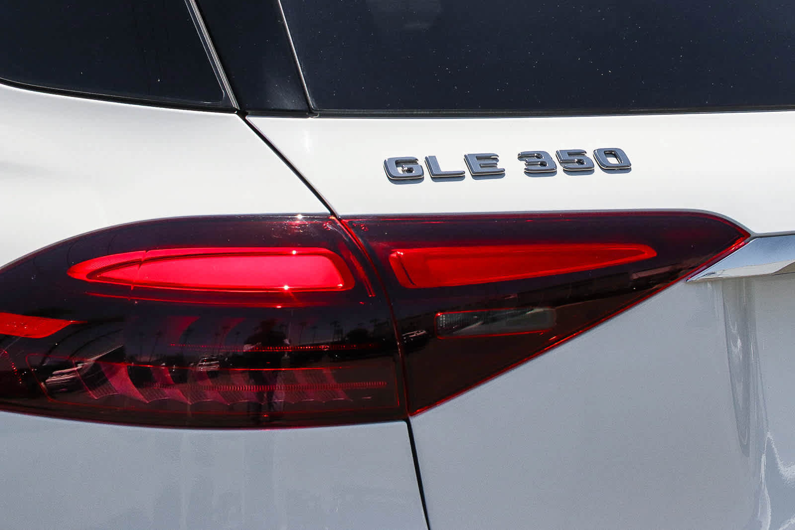 Used 2024 Mercedes-Benz GLE 350 4MATIC image 11