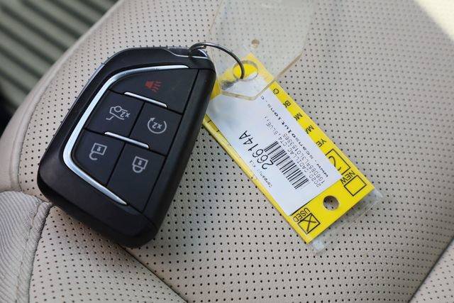 Used 2020 Cadillac CT4 Premium Luxury RWD image 31