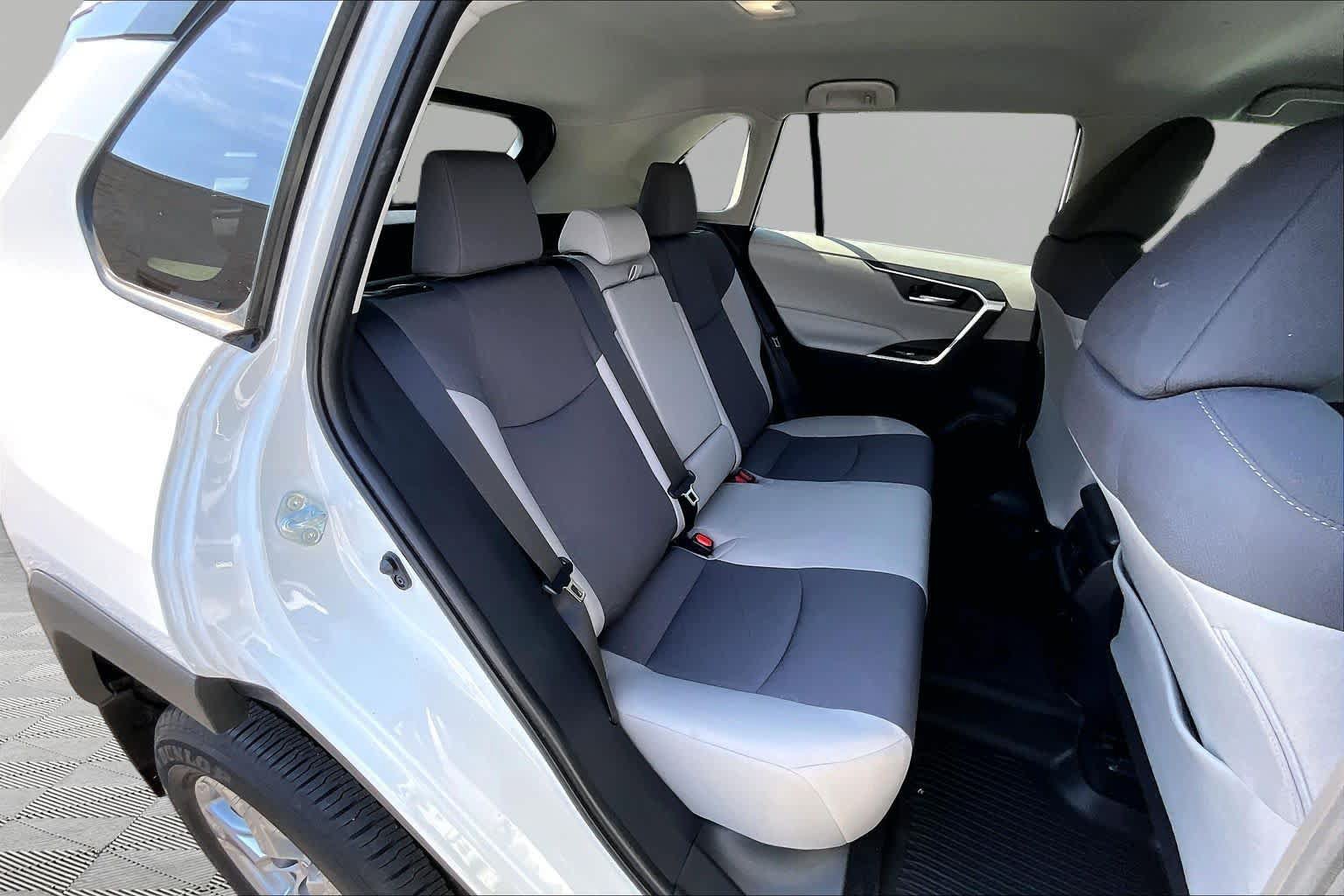 Certified 2024 Toyota RAV4 XLE FWD image 20