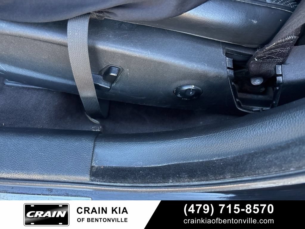 Used 2017 Chrysler 300 C RWD image 21
