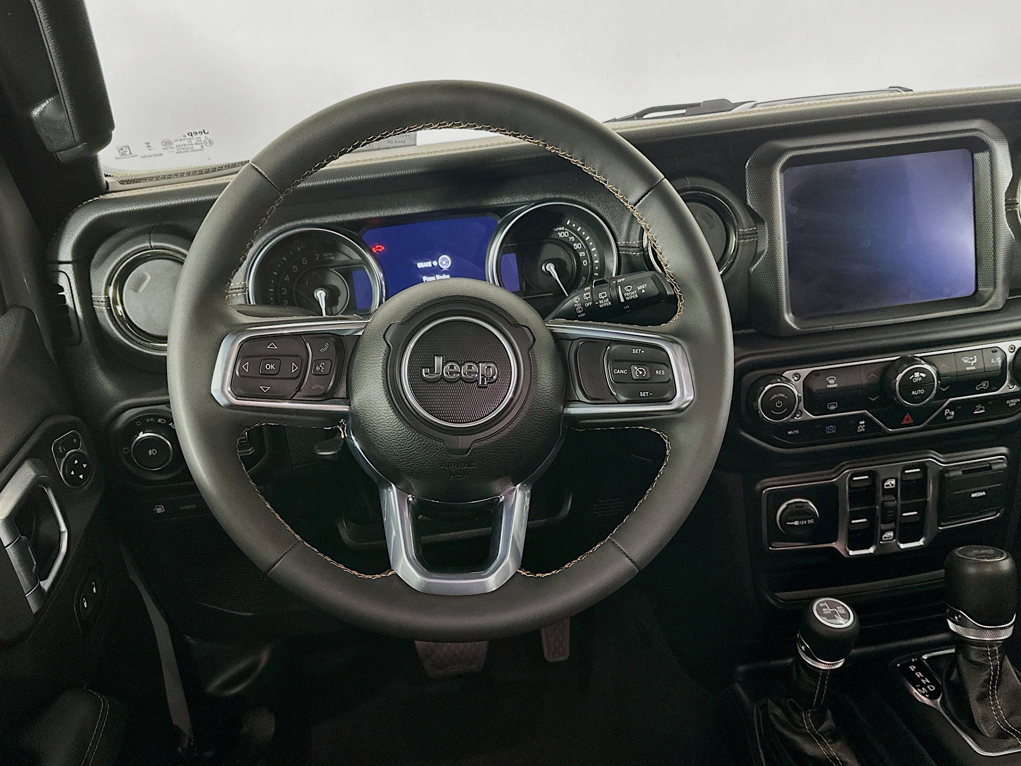 Used 2023 Jeep Wrangler Unlimited Sahara image 18