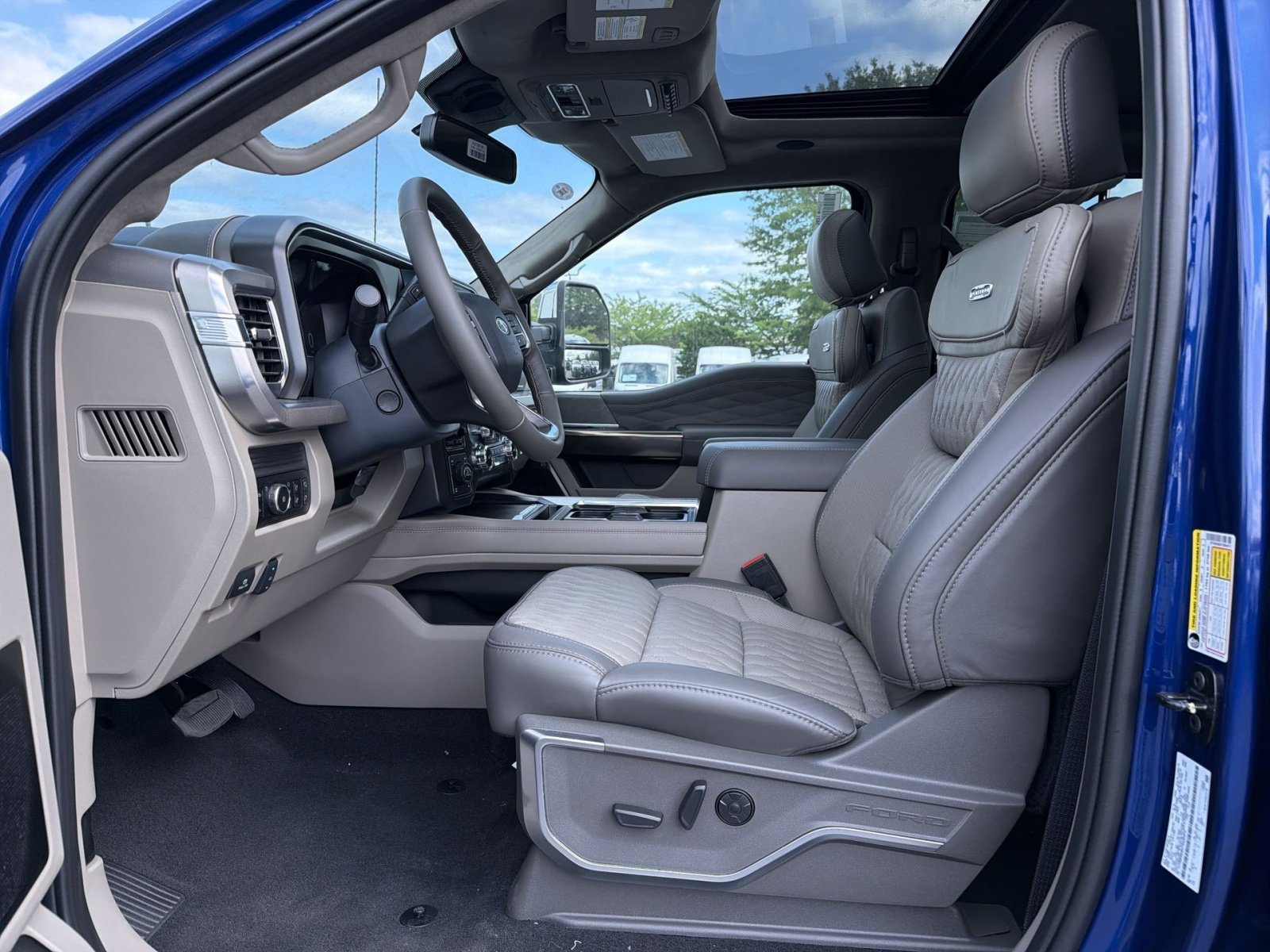 New 2026 Ford F350 Platinum w/ Platinum Plus Package AWD/4WD image 25