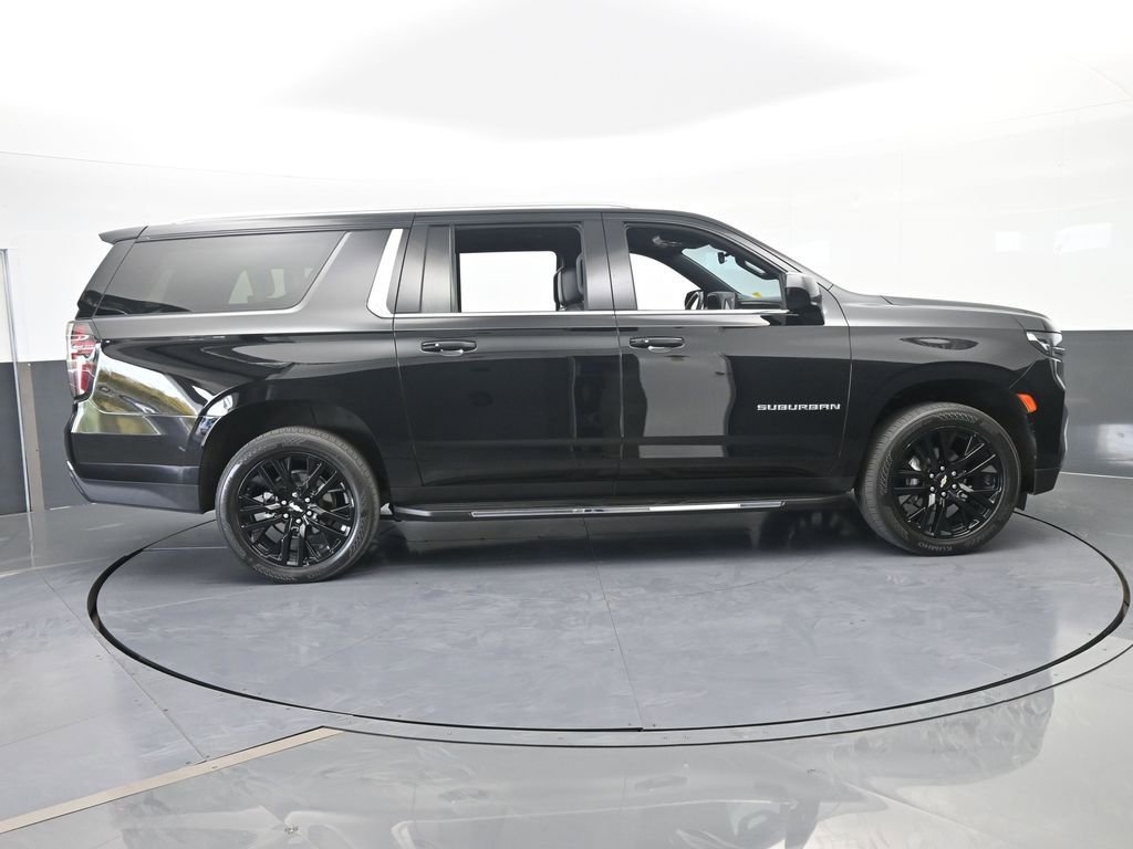 Used 2024 Chevrolet Suburban LS w/ Driver Alert Package RWD image 7