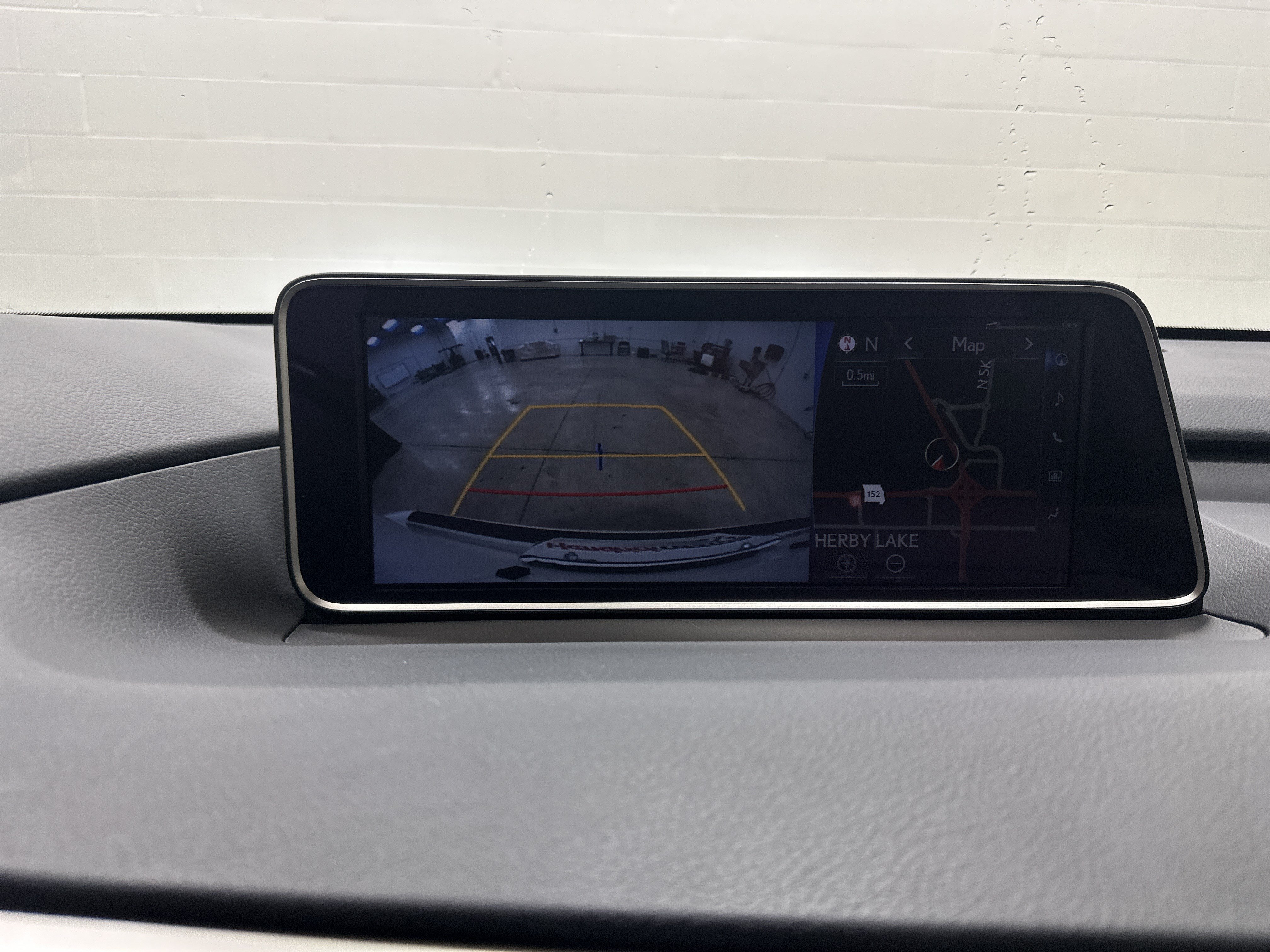 Used 2018 Lexus RX 350L AWD w/ Premium Package image 26
