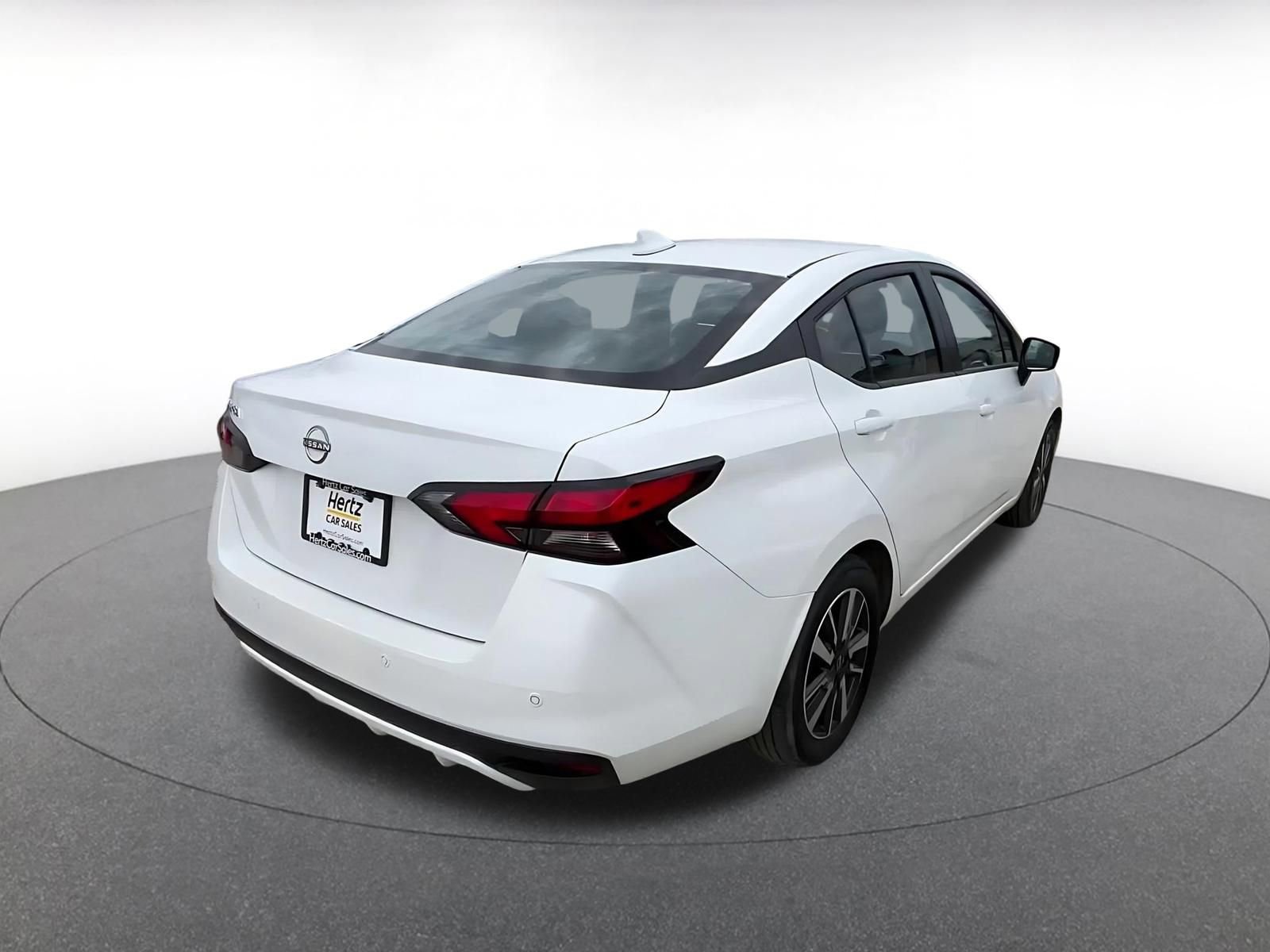 Used 2025 Nissan Versa SV FWD image 14