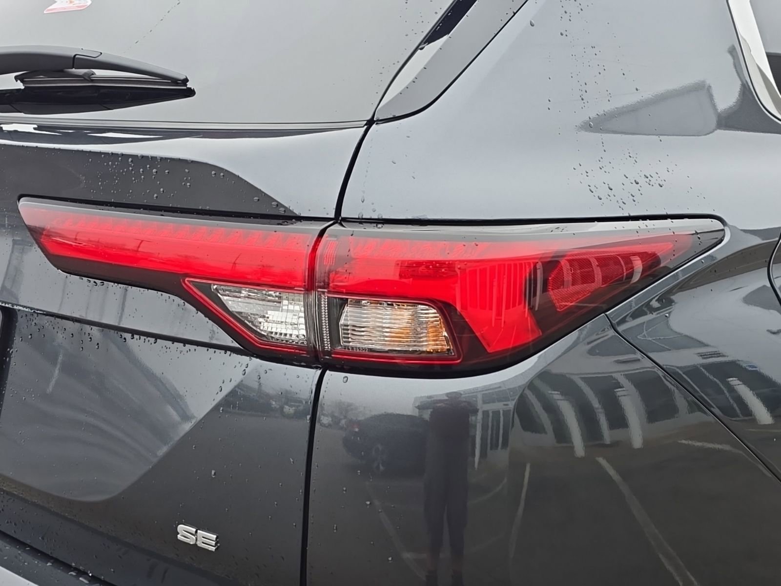 Used 2024 Mitsubishi Outlander SE image 11