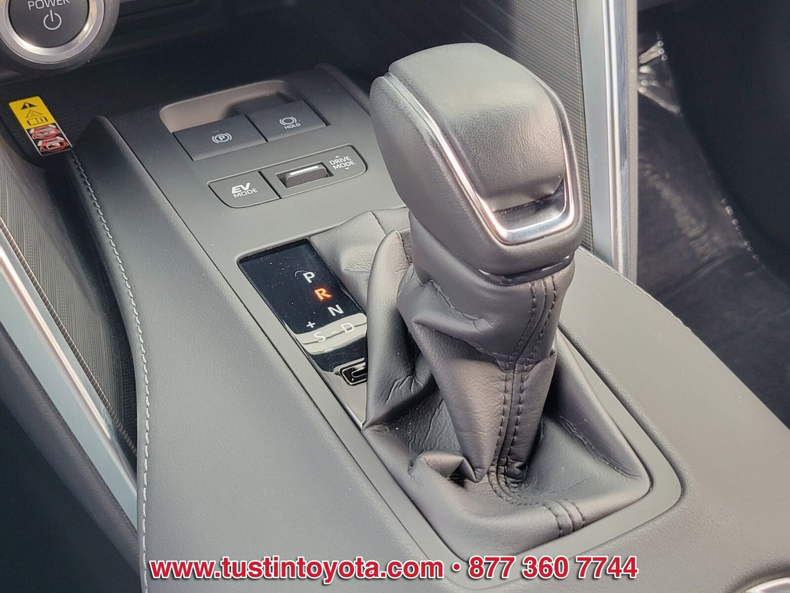 Certified 2024 Toyota Venza XLE AWD/4WD image 24