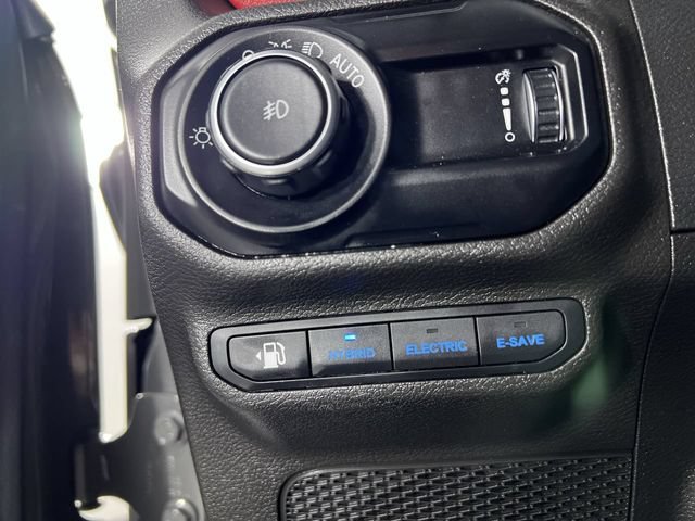 Used 2023 Jeep Wrangler Unlimited Rubicon 4xe AWD/4WD image 18