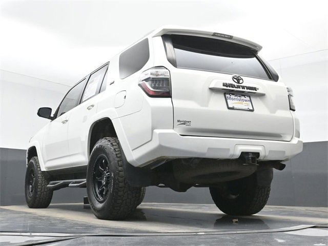 Used 2015 Toyota 4Runner SR5 image 50