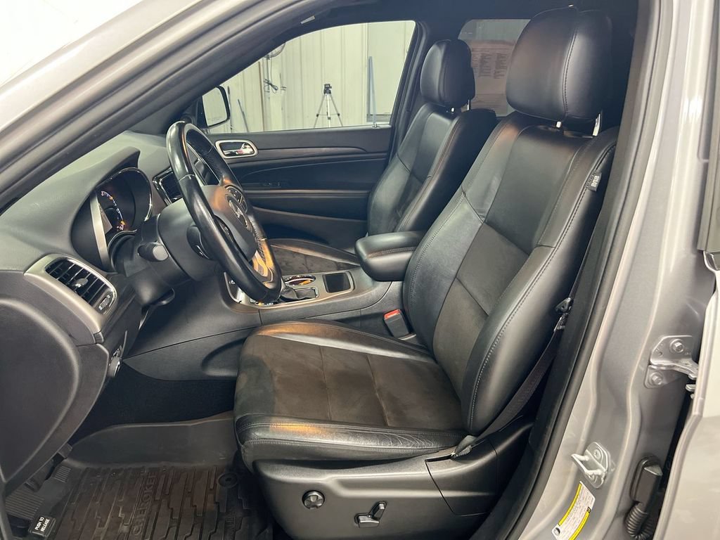 Used 2020 Jeep Grand Cherokee Altitude AWD/4WD image 20