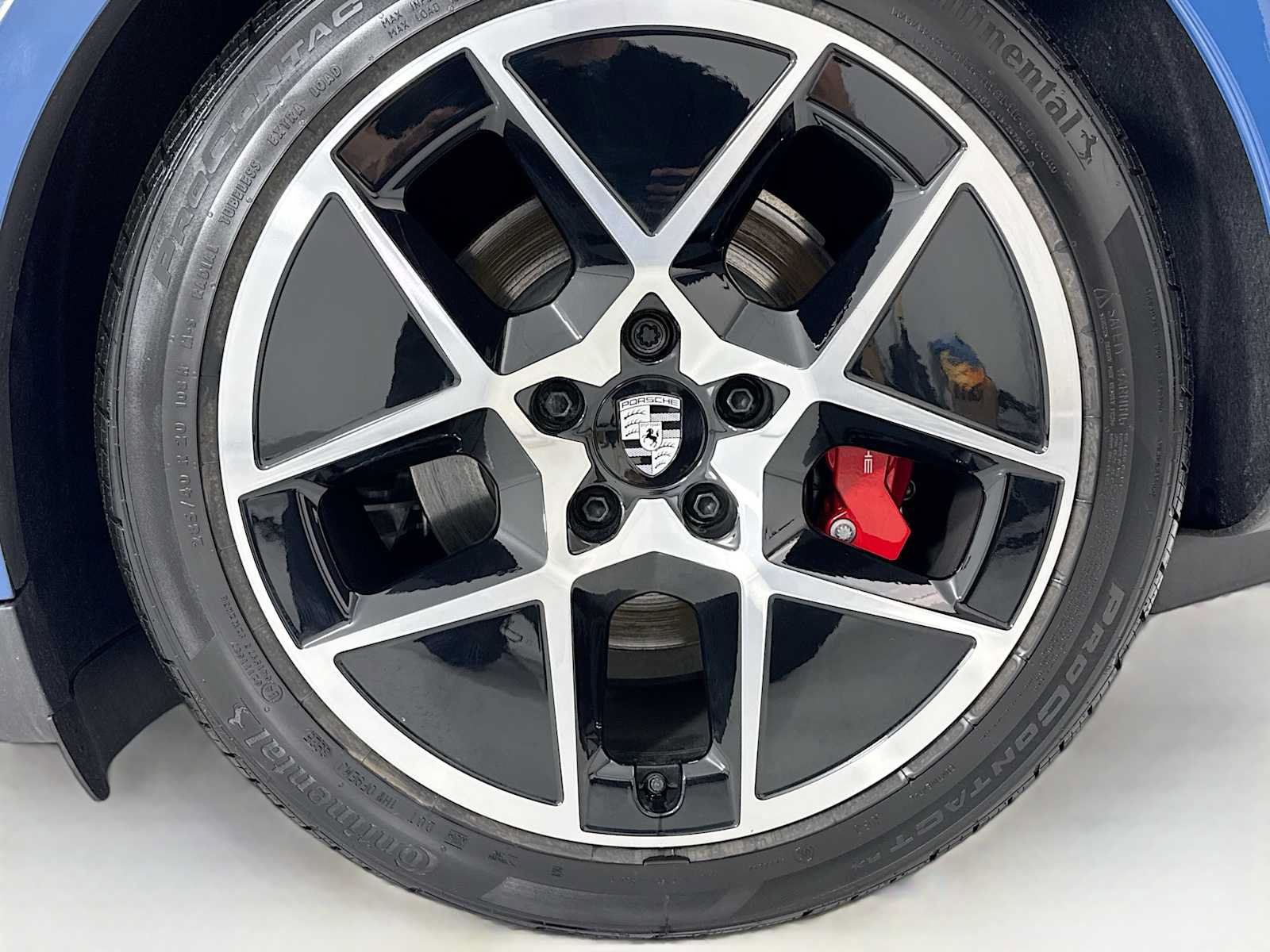 New 2026 Porsche Taycan 4S AWD/4WD image 31