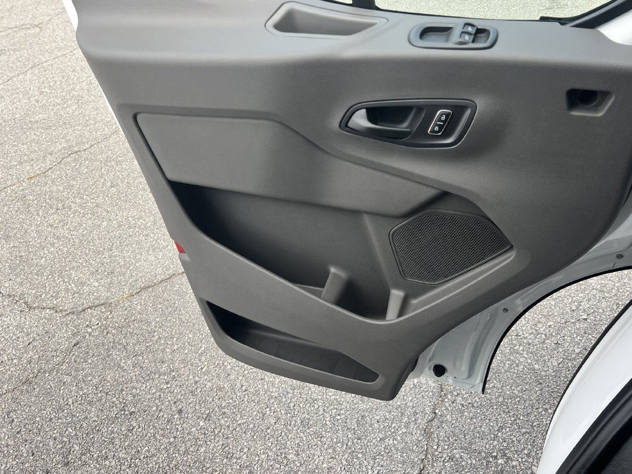 New 2027 Ford Transit 250 148 Medium Roof w/ Load Area Protection Package RWD image 14