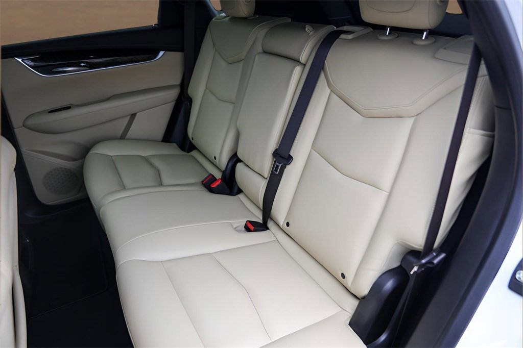 Used 2017 Cadillac XT5 FWD image 25