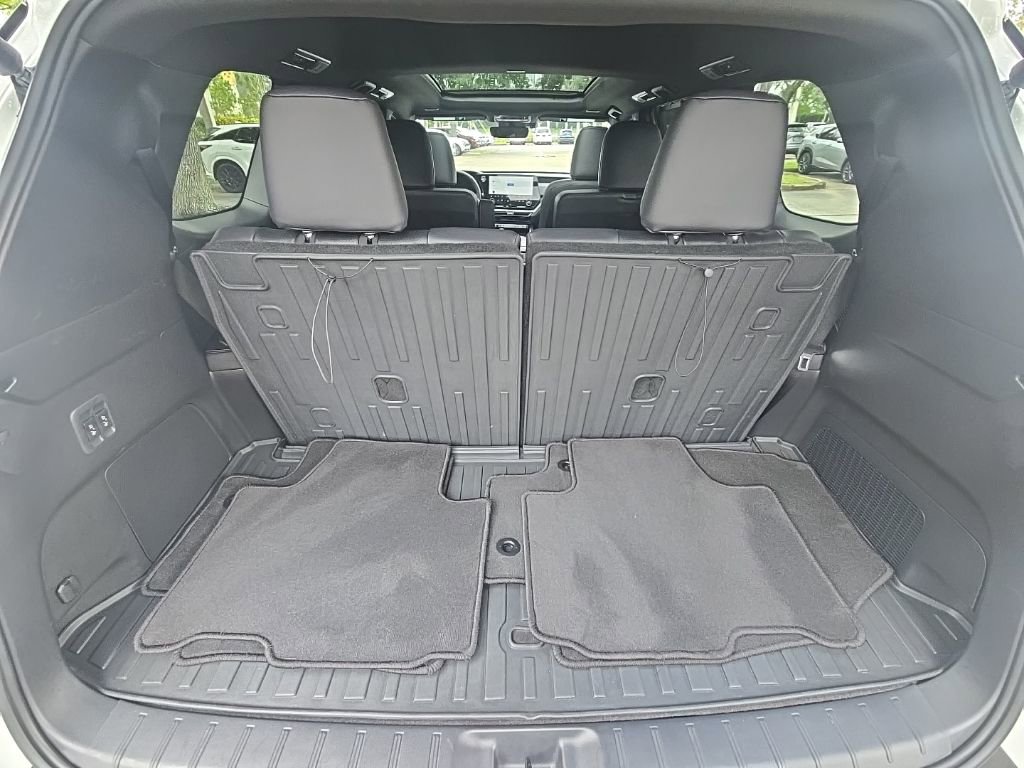 Used 2025 Lexus TX 350 AWD w/ Technology Package image 32