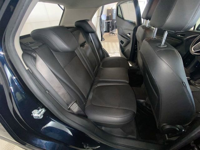 Used 2022 Buick Encore Preferred w/ Safety Package II AWD/4WD image 11