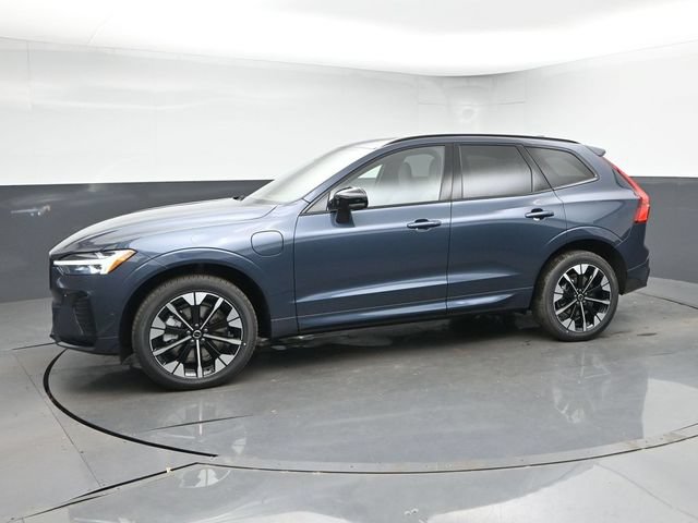 New 2026 Volvo XC60 T8 Plus w/ Climate Package PRO AWD/4WD image 6